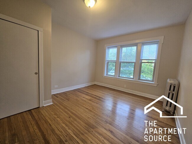 Foto del edificio - 558 Elmwood Ave