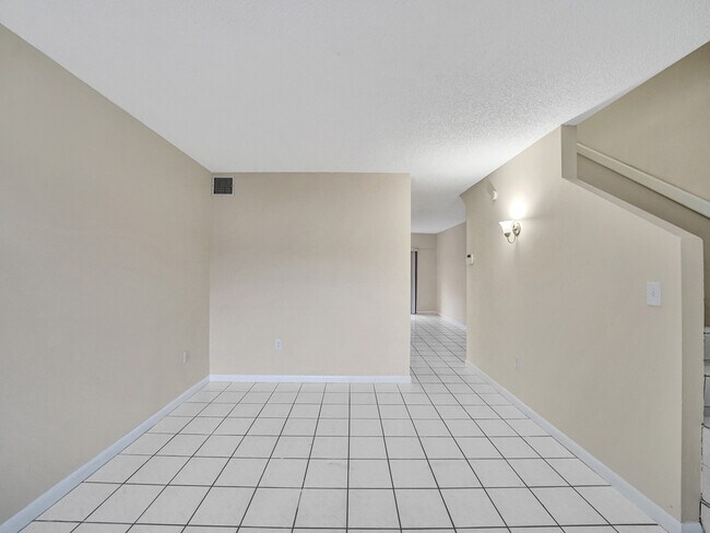 Foto del edificio - 3688 SW 59th Ave
