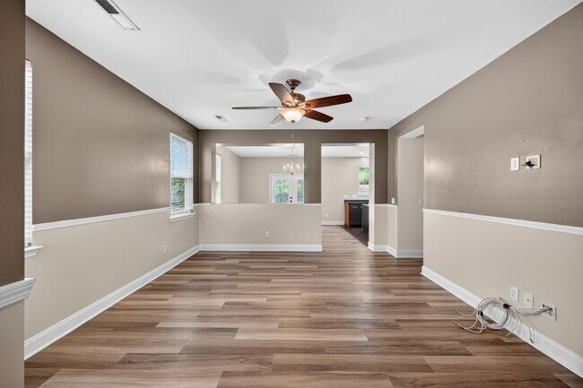 Foto del edificio - 8831 Kellum Dr