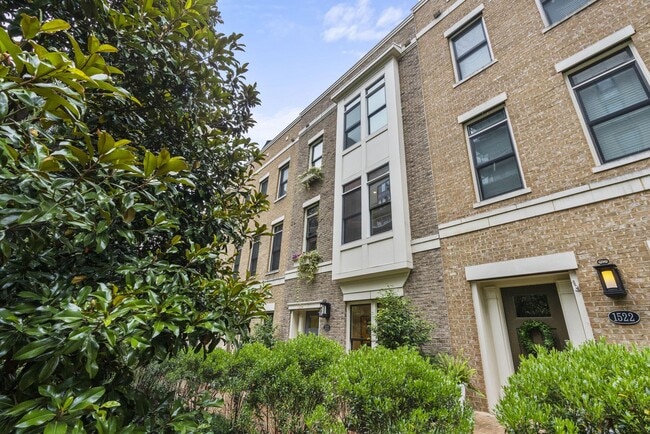 Building Photo - 1520 16th Ct N