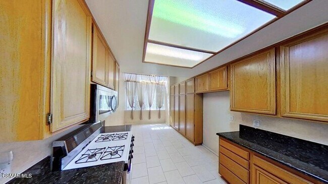 Foto del edificio - Located in beautiful Wood Ranch, this home...