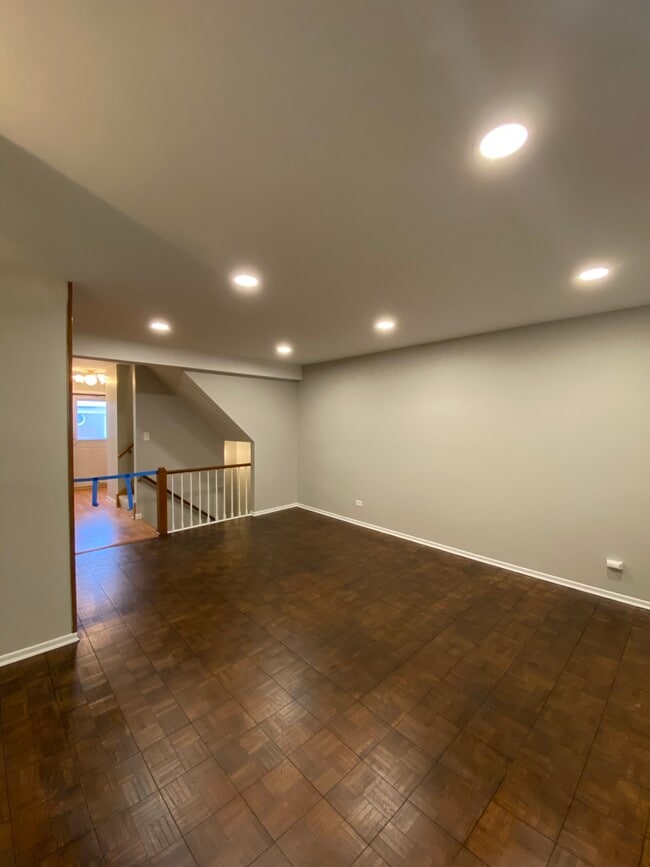 Building Photo - 8440 Linder Ct