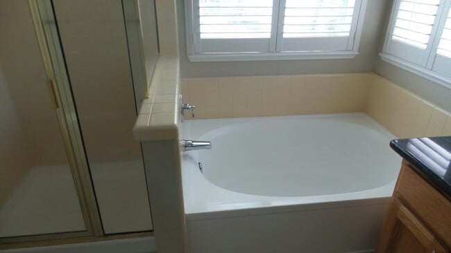 Building Photo - Vacation where your live!