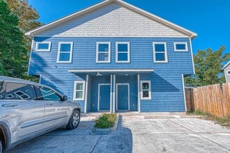Building Photo - 7903 Moon Beam St