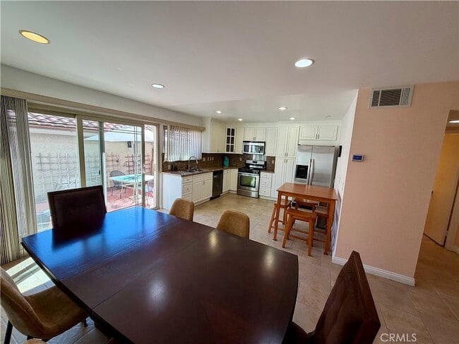 Building Photo - 6855 Valley Circle Blvd