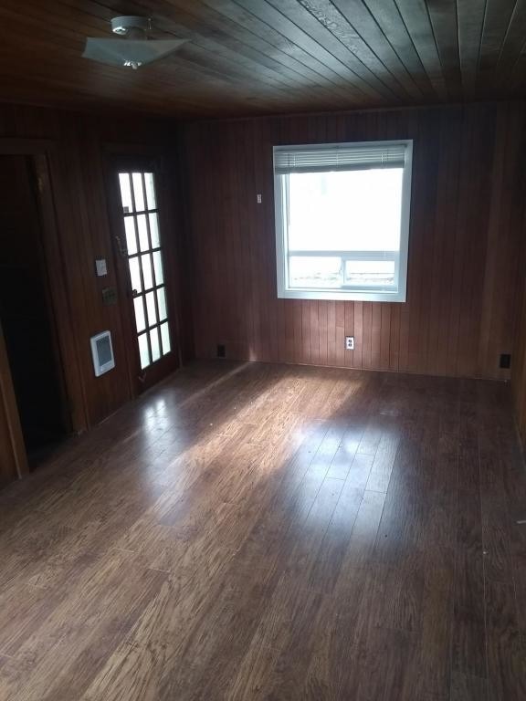 Building Photo - 914 SW Waziyata Ave