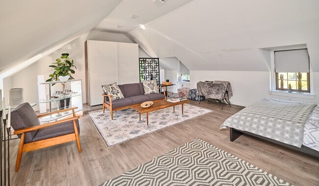 Foto del edificio - 6098 Upper York Rd