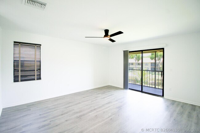 Building Photo - 13055 Albright Ct
