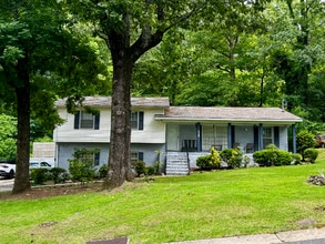 Building Photo - 609 Yellowstone Dr