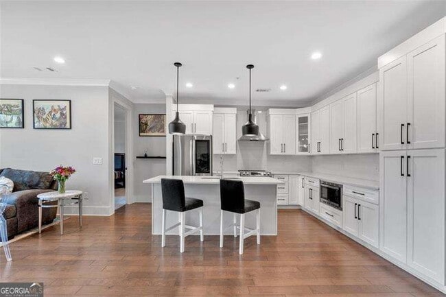 Building Photo - 6890 Peachtree Blvd