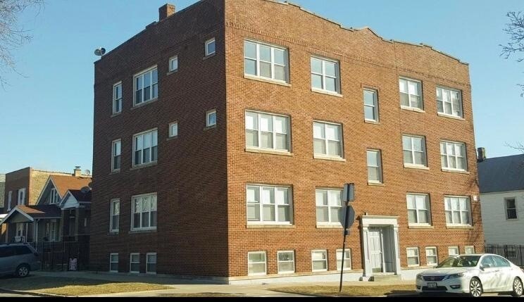 Foto principal - 4958 W Dickens Ave