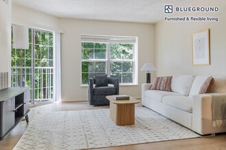 Building Photo - 444 Washington Blvd