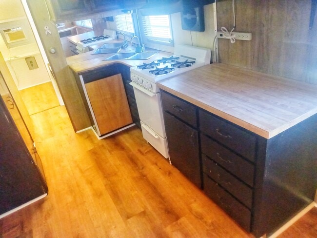 Building Photo - 30346 FL-78
