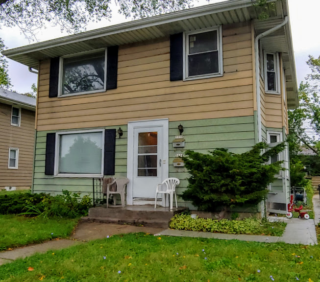 Primary Photo - 7116 W Silver Spring Dr