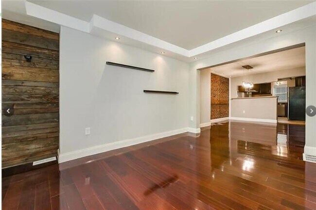 Foto del edificio - 140 Home St