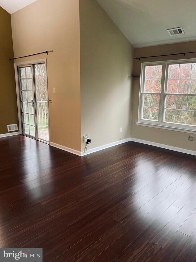 Foto principal - 114 Andover Pl