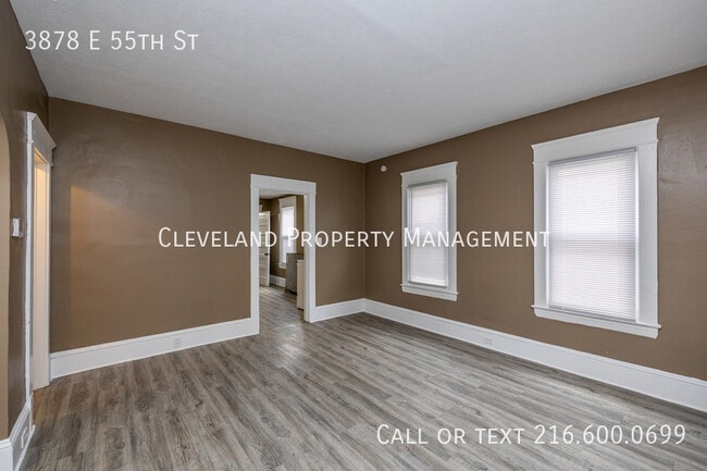 Foto del edificio - 3878 E 55th St