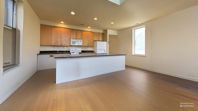 Foto del edificio - 1412 W Diversey Pkwy