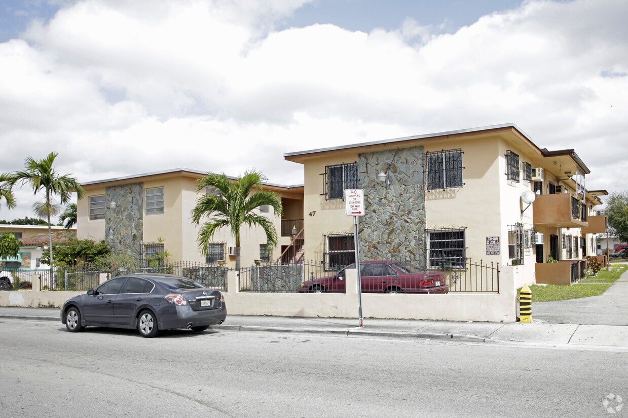 Foto del edificio - 47 NW 47th Ave