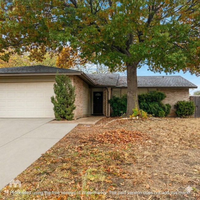 Building Photo - 703 Marlow Pl