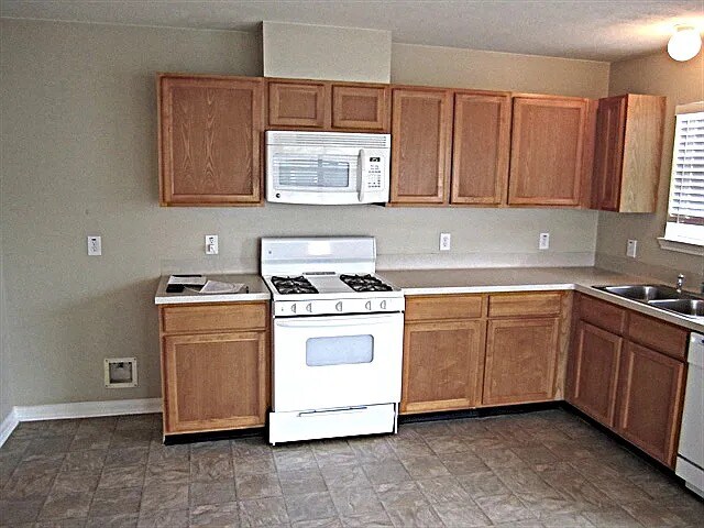 Foto del edificio - 1018 Redcrest Springs Ct