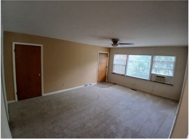 Building Photo - 211 N Bothwell St