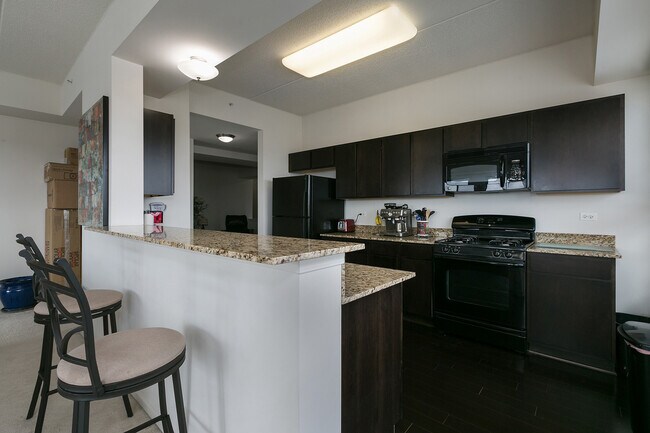 Foto del edificio - 6420 Double Eagle Dr