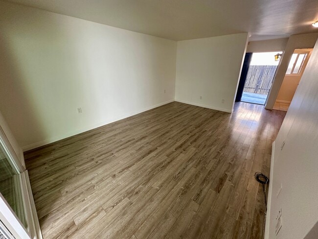 Building Photo - 1815 Armour Ln