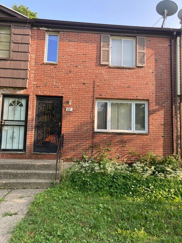 47 Village Ter, Buffalo, NY 14214 Townhome Rentals in Buffalo NY