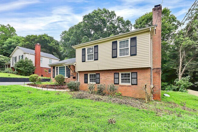 Foto del edificio - 6133 Colchester Pl