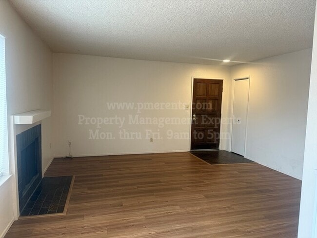 Foto del edificio - 3701 Colonial Dr