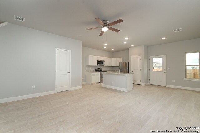 Foto del edificio - 7220 Savannah Brooks