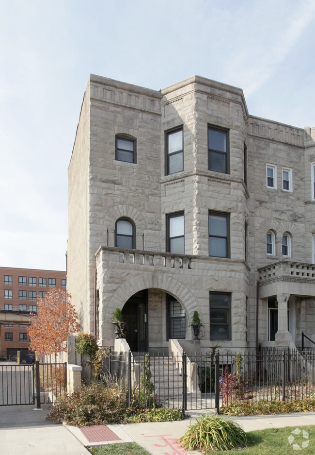 3836 S Wabash Ave, Chicago, IL 60653 Apartments Chicago, IL