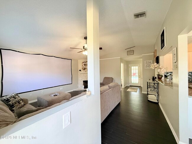 Foto del edificio - 7748 Pepper Cir E