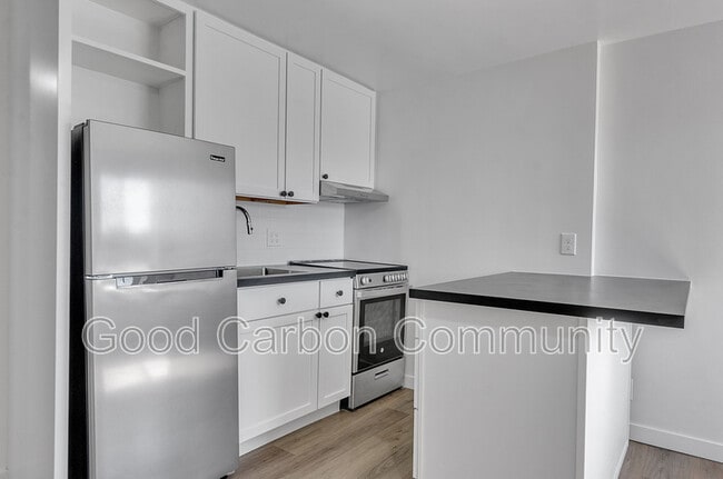 Building Photo - 111 Porter Ave