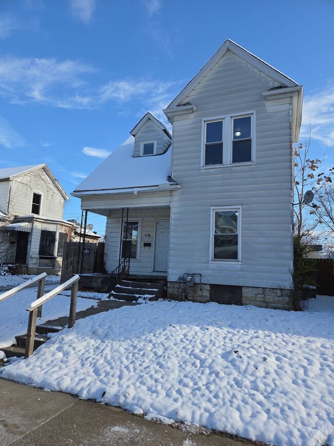 Building Photo - 116 S Irwin St