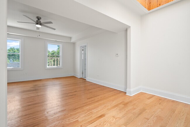 Foto del edificio - 4541 S Forrestville Ave