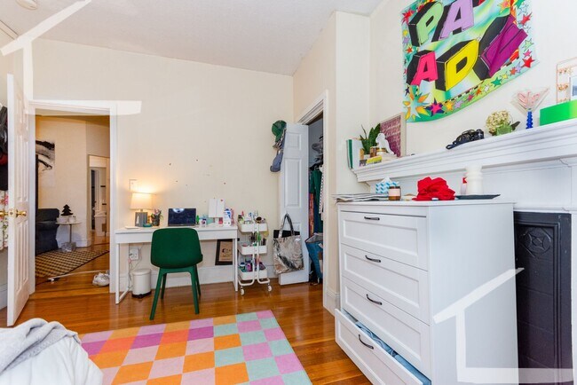 Foto del edificio - Beautiful Egmont 4 Bed available for Sept. 2026