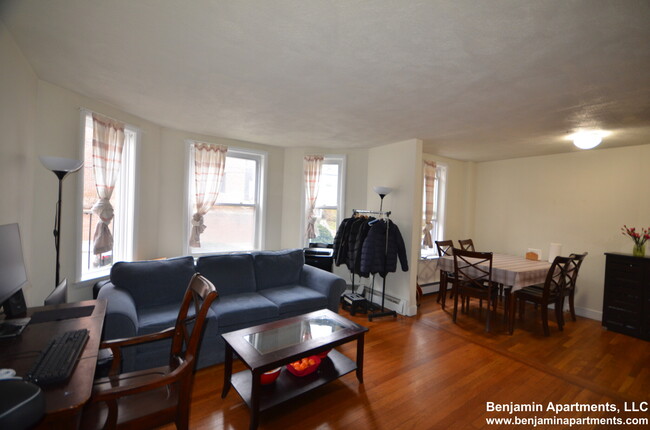 Foto del edificio - 316 Tappan St