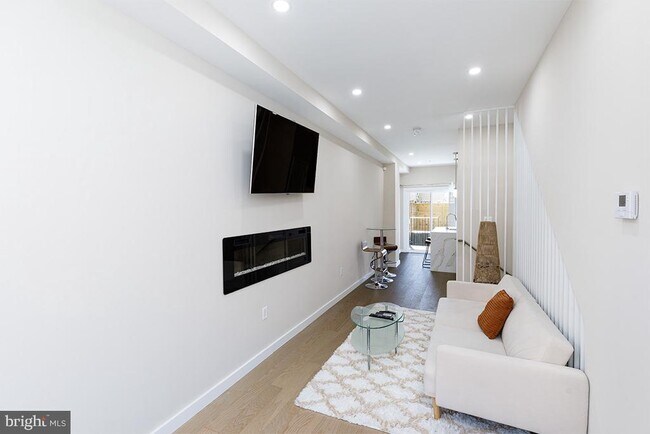 Foto del edificio - 336 Oakdale Pl NW