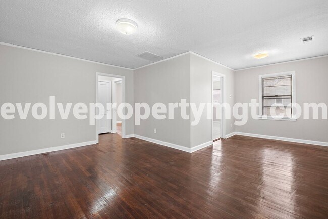 Foto del edificio - 4311 Judy Cove