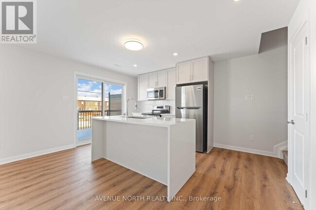 Building Photo - 1213 Creekway Private