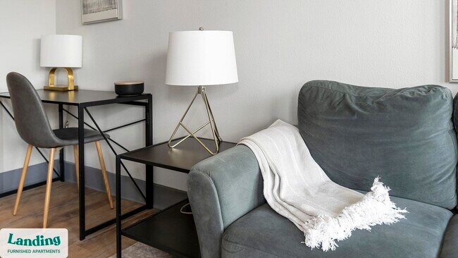 Foto del edificio - 14041 Hyatt Rd