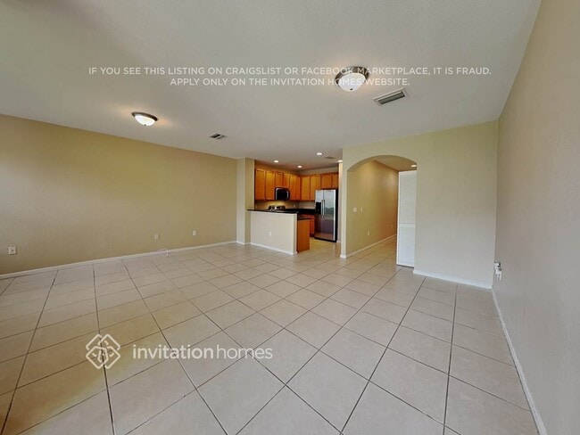 Building Photo - 251 Las Brisas Cir