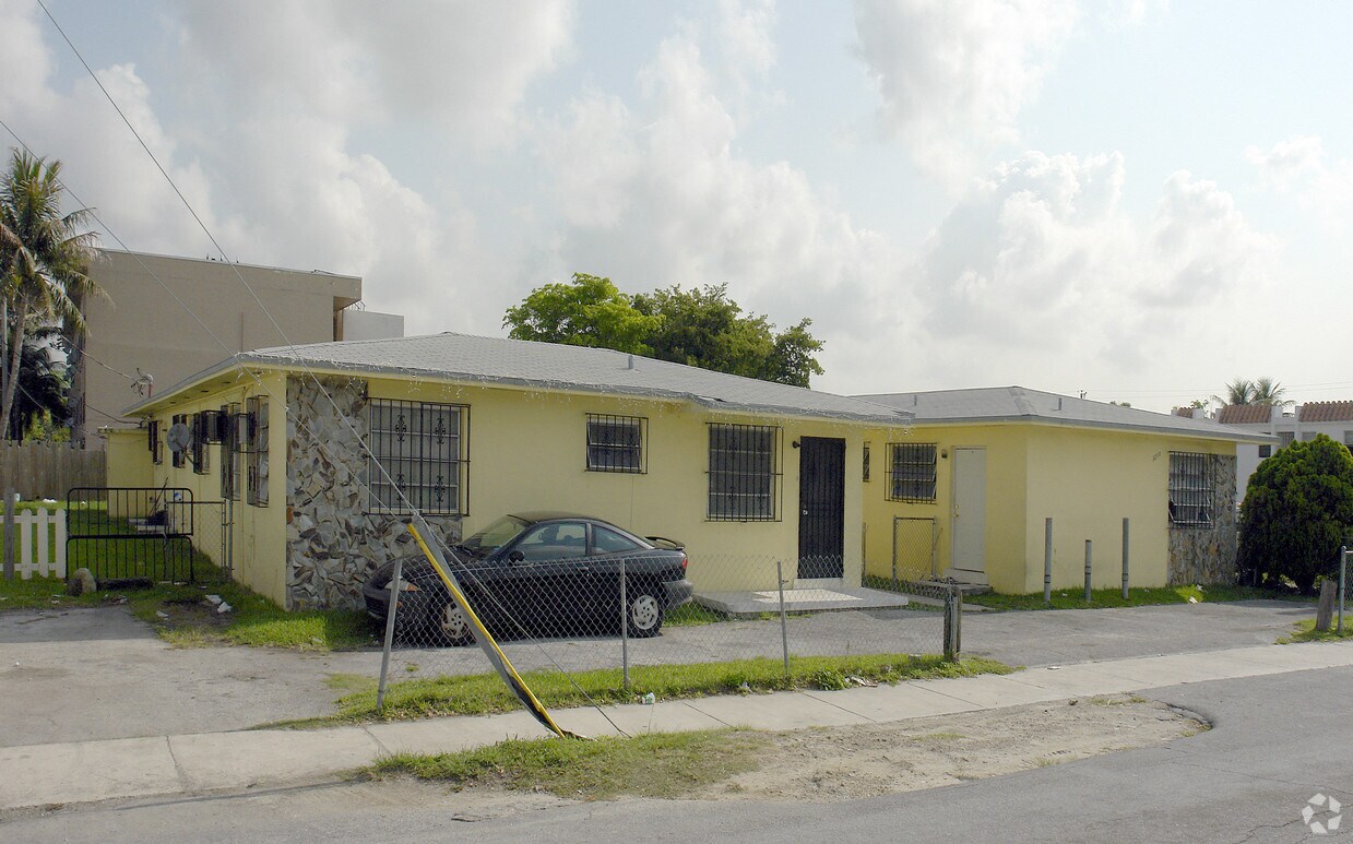Building Photo - 3210 22nd Ave