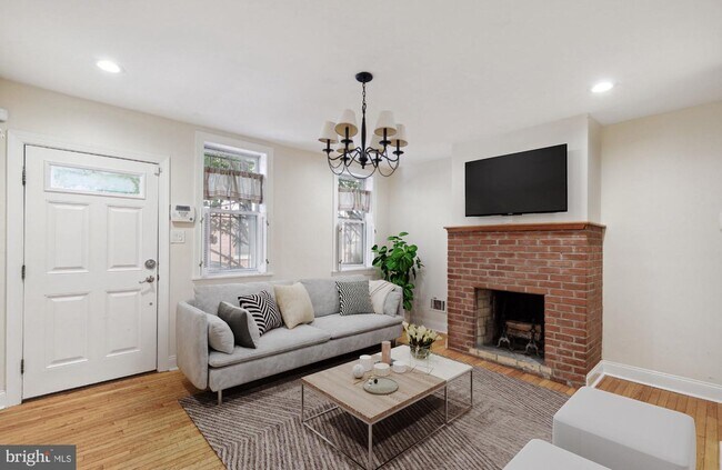 Photo - 764 S Hicks St House