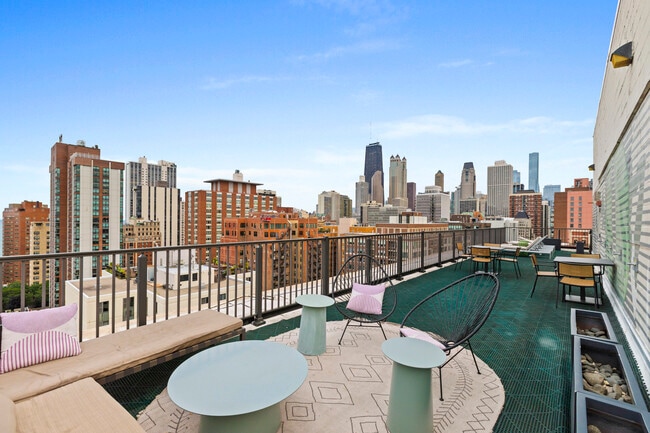 Foto del edificio - 1344 N Dearborn St