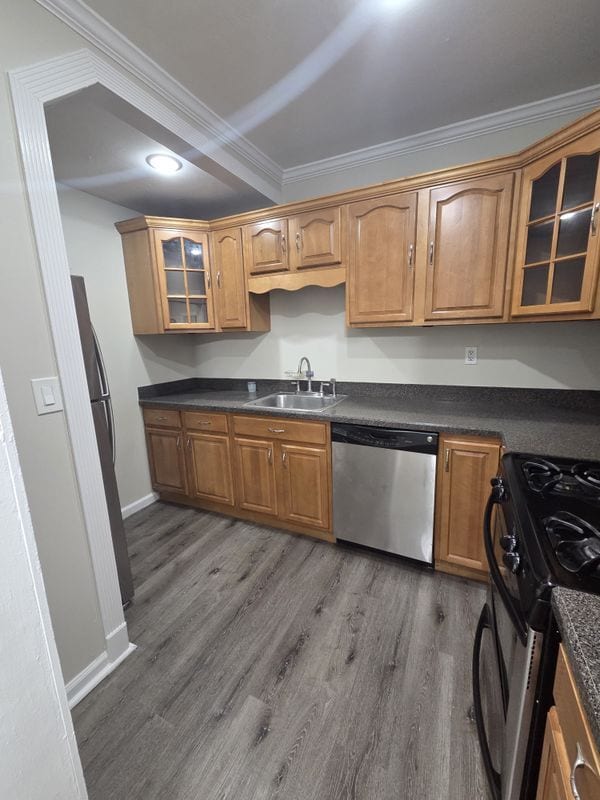 Building Photo - 537 Harrington St