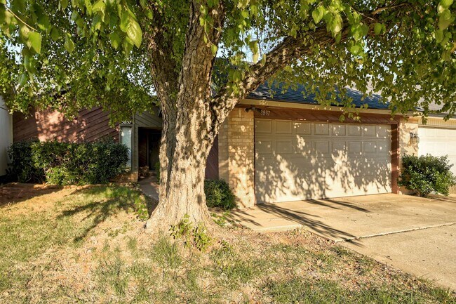 Foto del edificio - Welcome to your next home—a charming 2-bedroom, 2-bathroom retreat