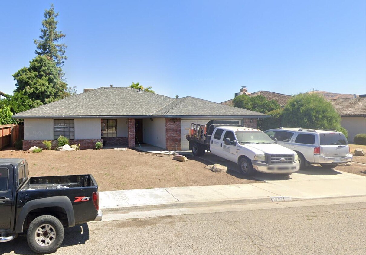 Primary Photo - 1510 W Brian Ln